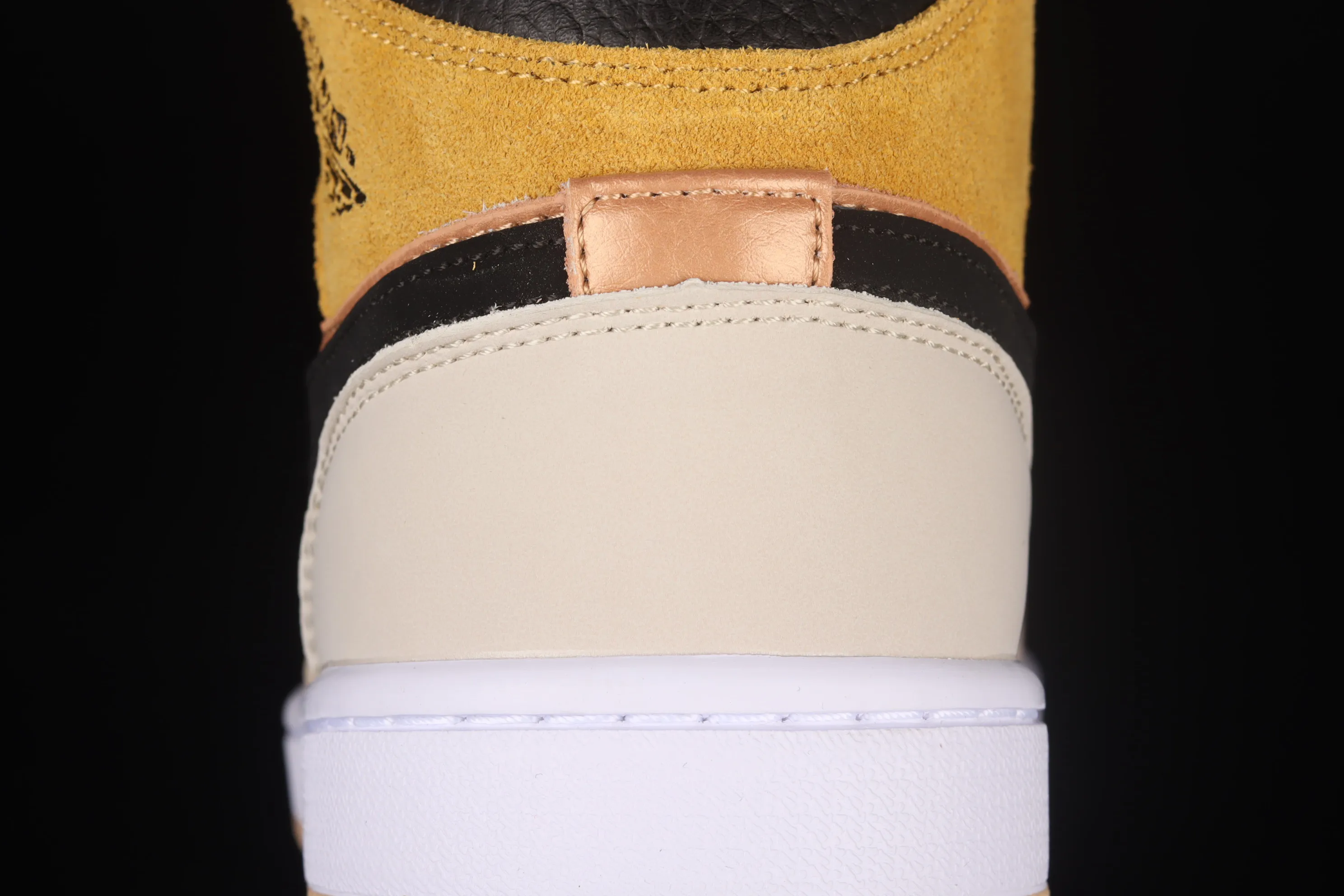 All Categories Air Jordan Jordan Series Basketball Shoes Air Jordan 1 Mid Different Versions Air Jordan 1 Mid SE "Particle Beige" AJ1 Qiao 1 Rock Tea Bronze China Basketball Shoes DD2224-200